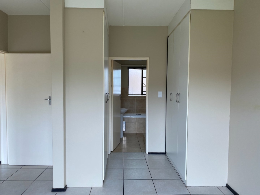 3 Bedroom Property for Sale in Sonneveld Gauteng