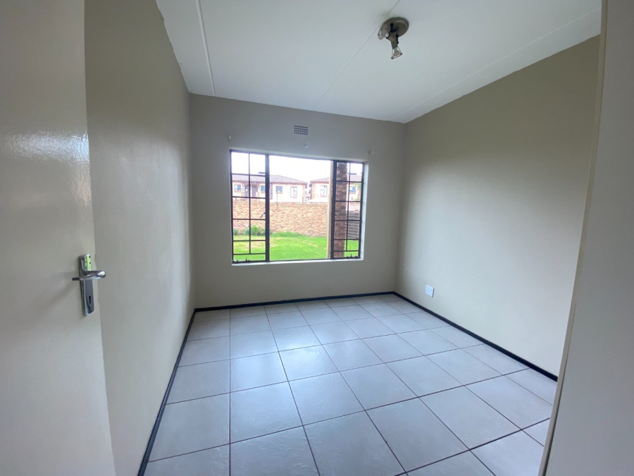 3 Bedroom Property for Sale in Sonneveld Gauteng