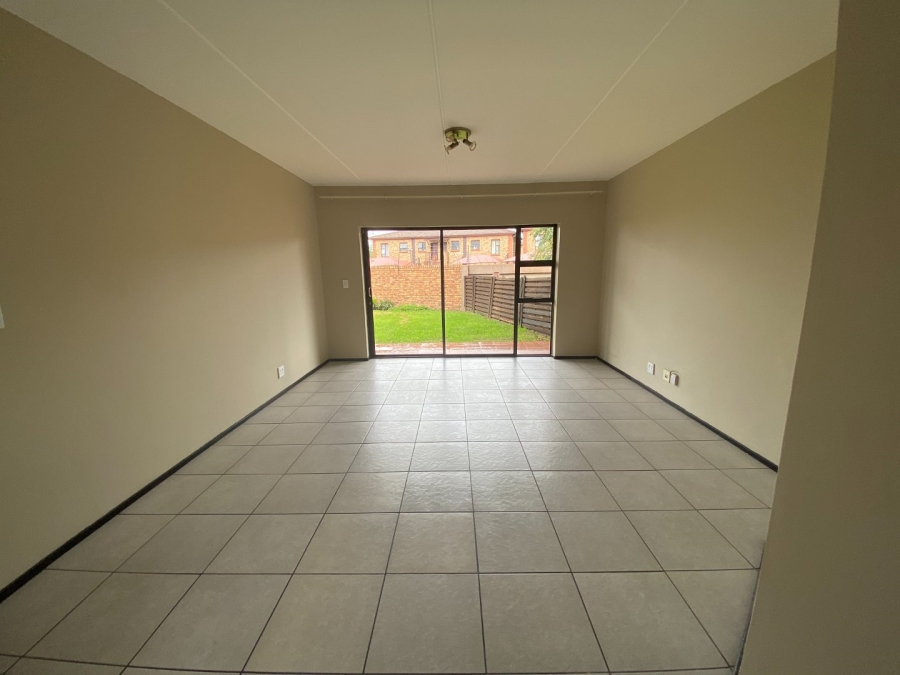 3 Bedroom Property for Sale in Sonneveld Gauteng