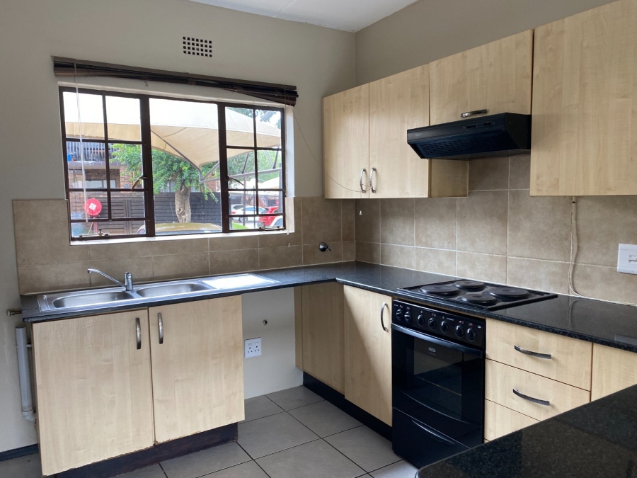 3 Bedroom Property for Sale in Sonneveld Gauteng