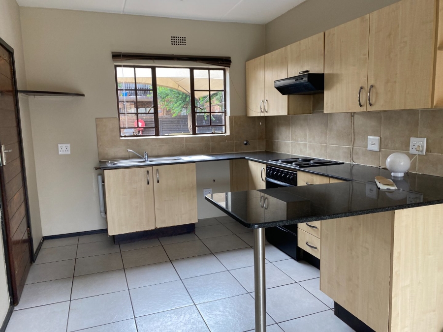 3 Bedroom Property for Sale in Sonneveld Gauteng