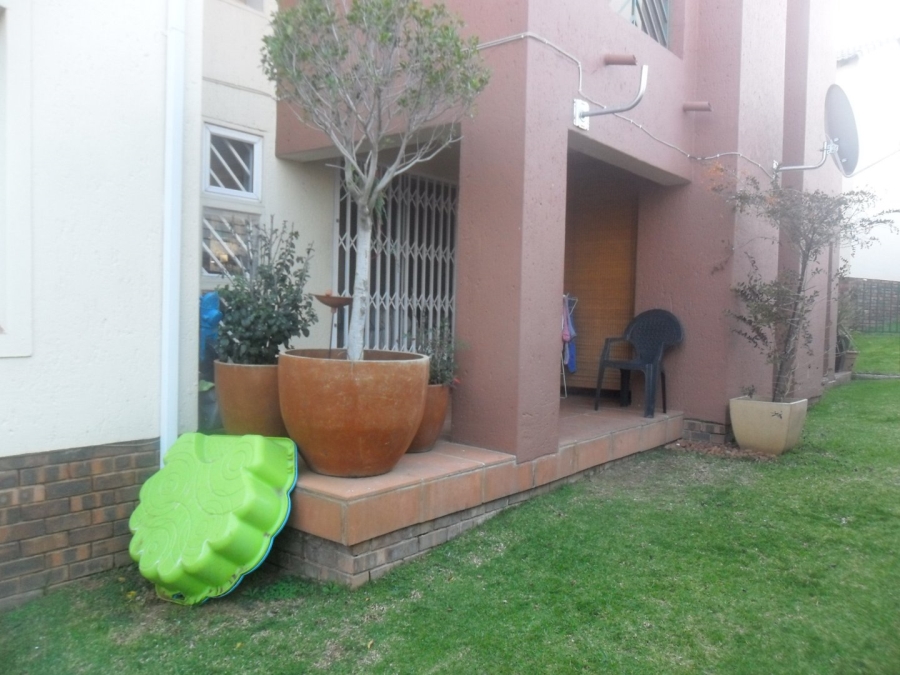 To Let 2 Bedroom Property for Rent in Winchester Hills Gauteng