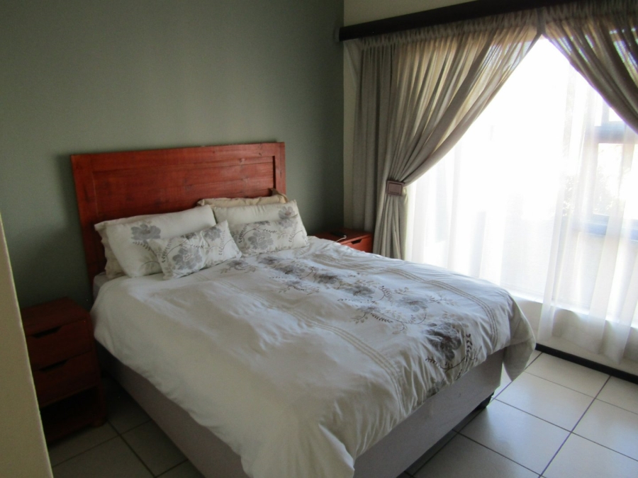 To Let 2 Bedroom Property for Rent in Oakdene Gauteng