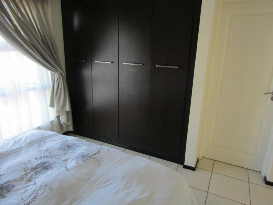 To Let 2 Bedroom Property for Rent in Oakdene Gauteng