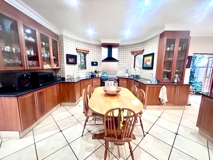 6 Bedroom Property for Sale in Midstream Estate Gauteng