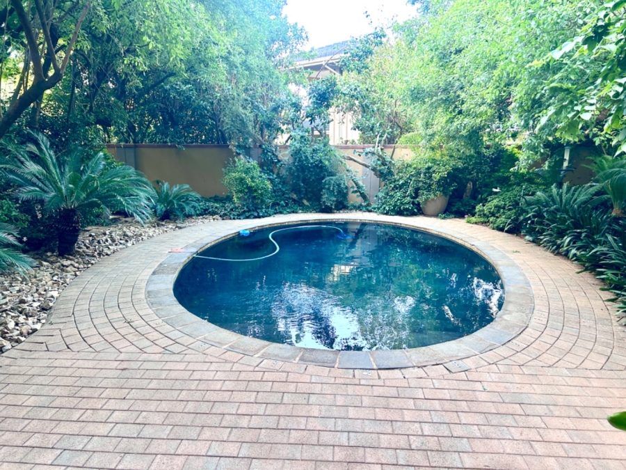 6 Bedroom Property for Sale in Midstream Estate Gauteng