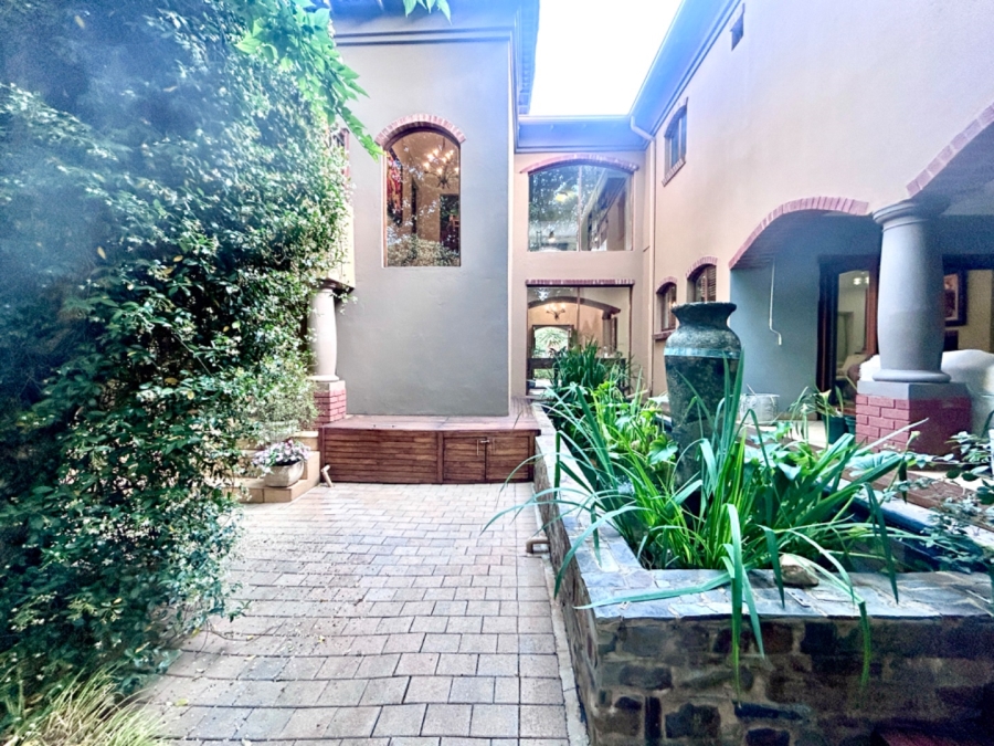 6 Bedroom Property for Sale in Midstream Estate Gauteng