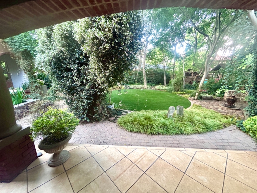 6 Bedroom Property for Sale in Midstream Estate Gauteng