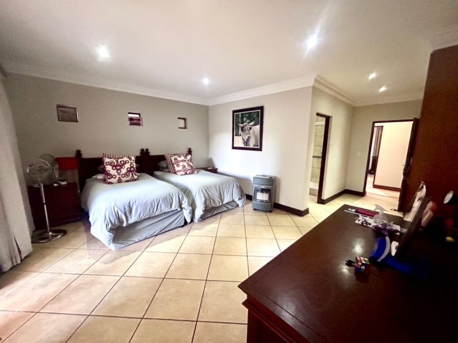 6 Bedroom Property for Sale in Midstream Estate Gauteng