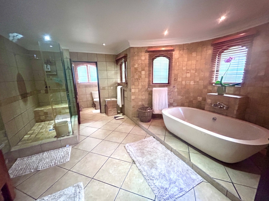 6 Bedroom Property for Sale in Midstream Estate Gauteng