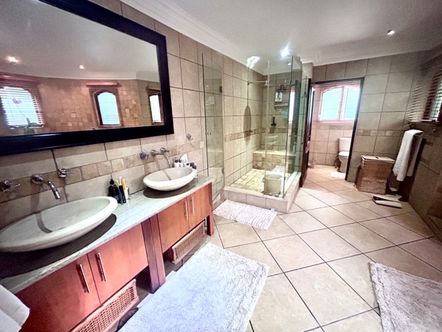 6 Bedroom Property for Sale in Midstream Estate Gauteng