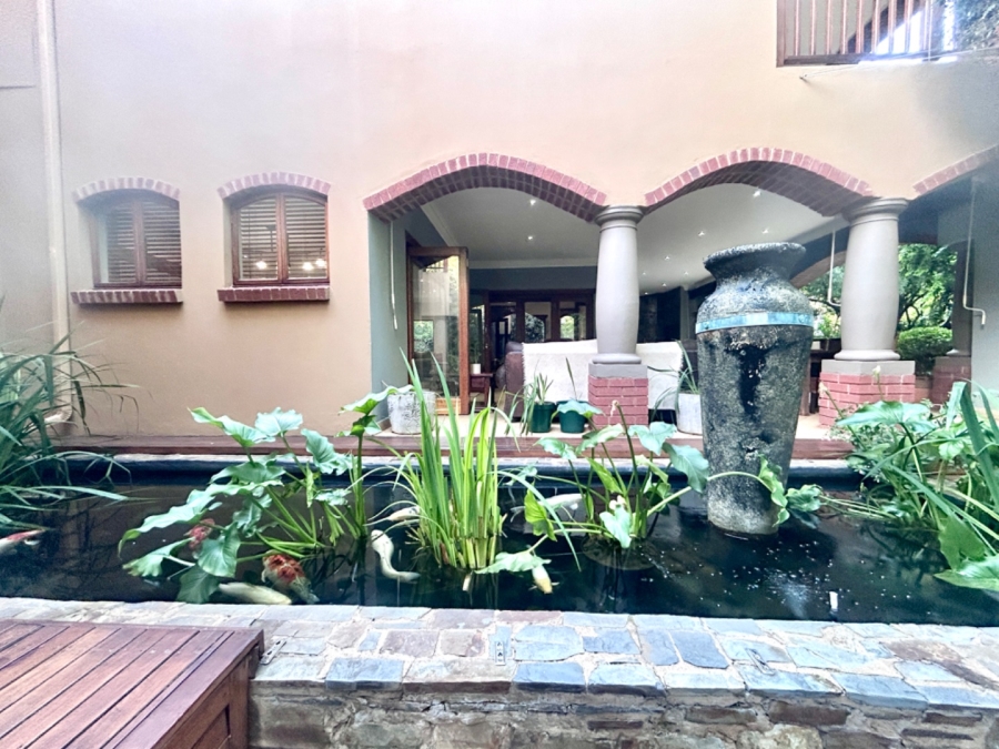 6 Bedroom Property for Sale in Midstream Estate Gauteng