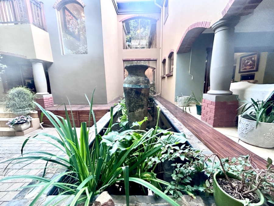 6 Bedroom Property for Sale in Midstream Estate Gauteng