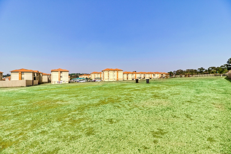 2 Bedroom Property for Sale in Ormonde View Gauteng