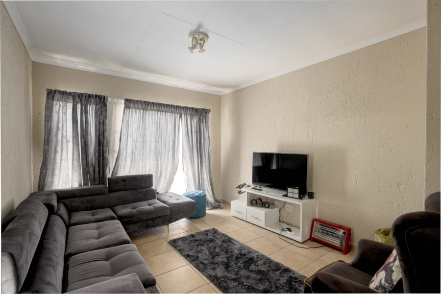 2 Bedroom Property for Sale in Ormonde View Gauteng