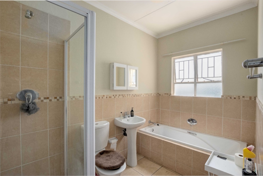 2 Bedroom Property for Sale in Ormonde View Gauteng