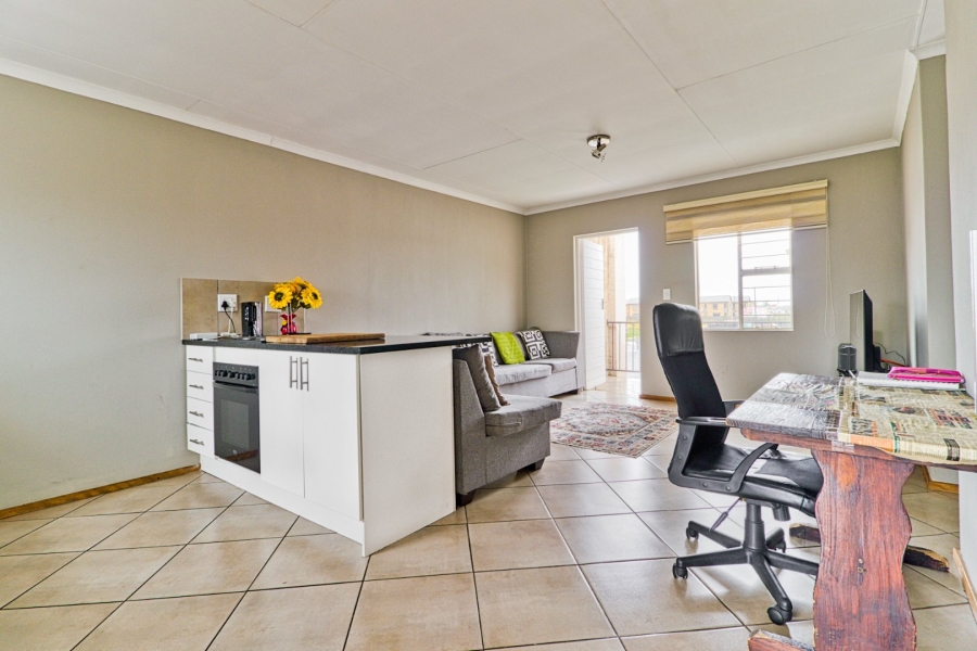 2 Bedroom Property for Sale in Albertsdal Gauteng