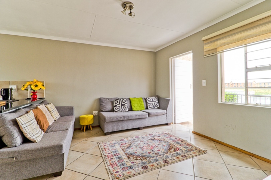 2 Bedroom Property for Sale in Albertsdal Gauteng