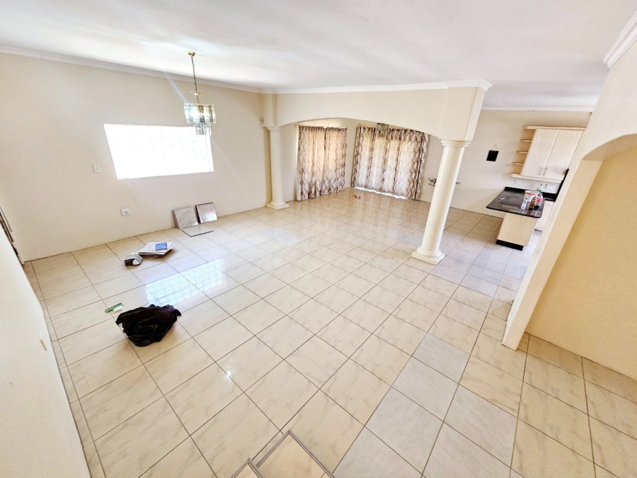 To Let 4 Bedroom Property for Rent in Erasmia Gauteng