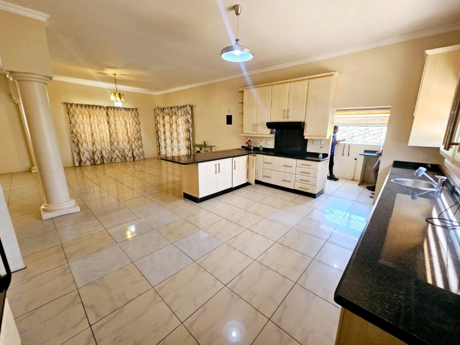 To Let 4 Bedroom Property for Rent in Erasmia Gauteng