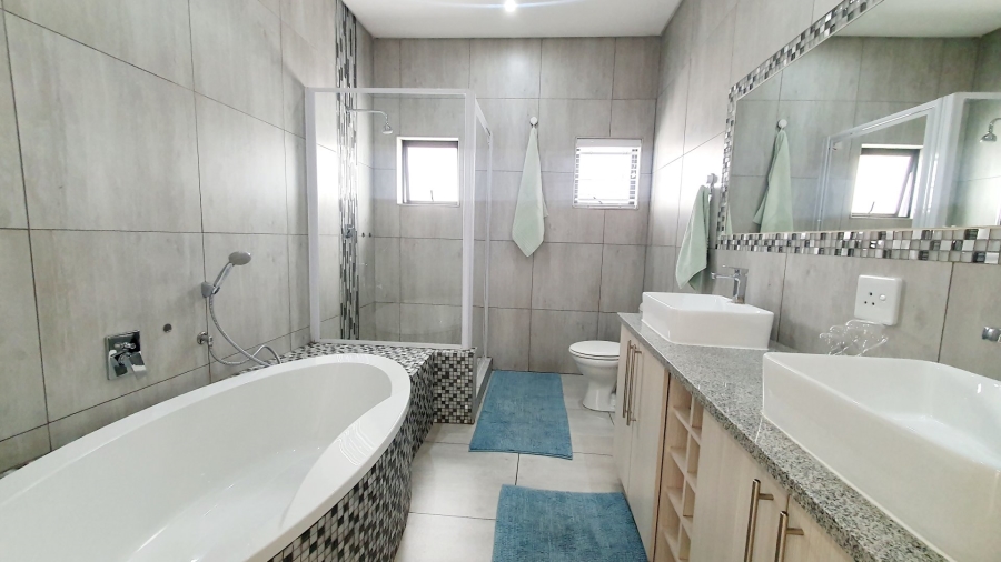 3 Bedroom Property for Sale in Magalieskruin Gauteng