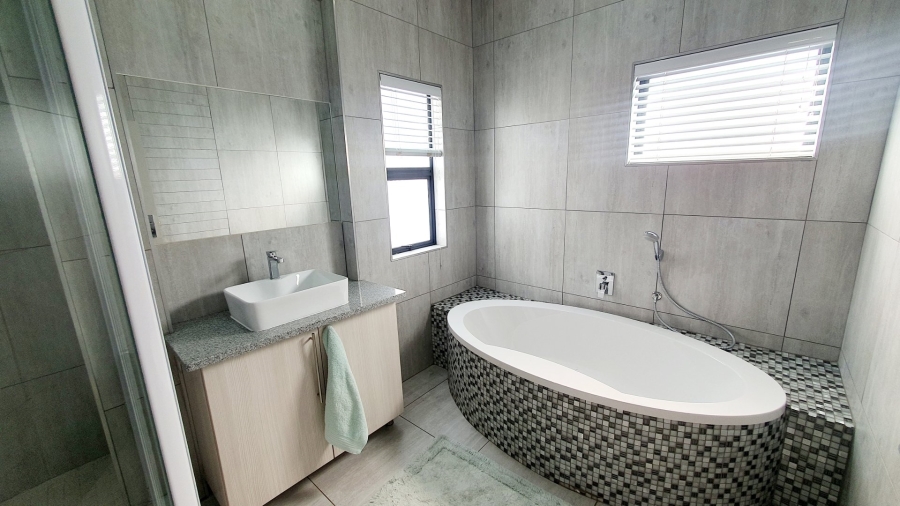 3 Bedroom Property for Sale in Magalieskruin Gauteng