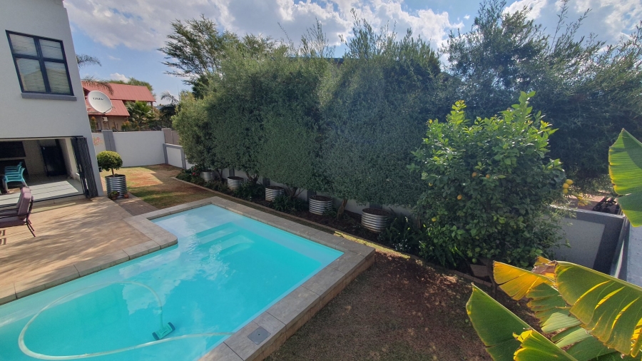 3 Bedroom Property for Sale in Magalieskruin Gauteng