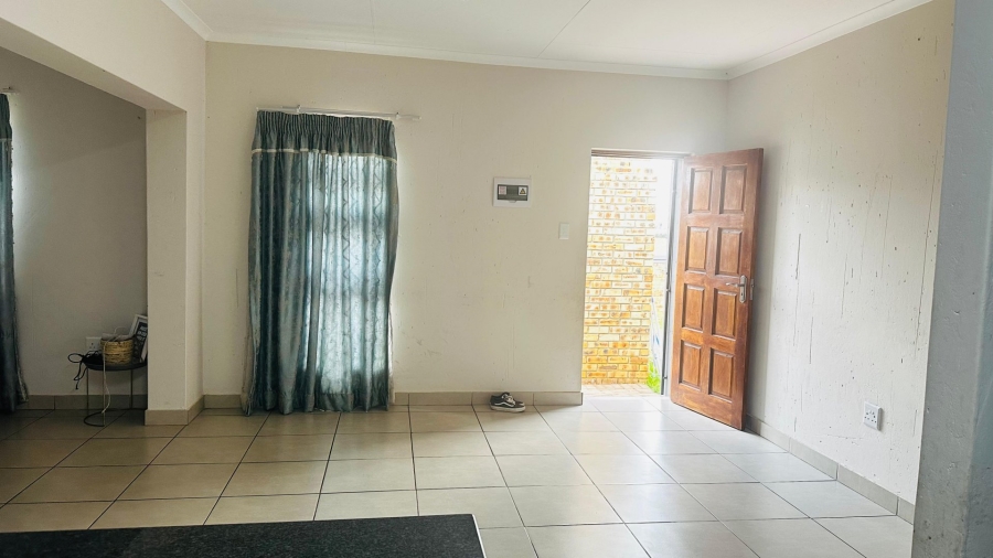 4 Bedroom Property for Sale in Roseacre Gauteng