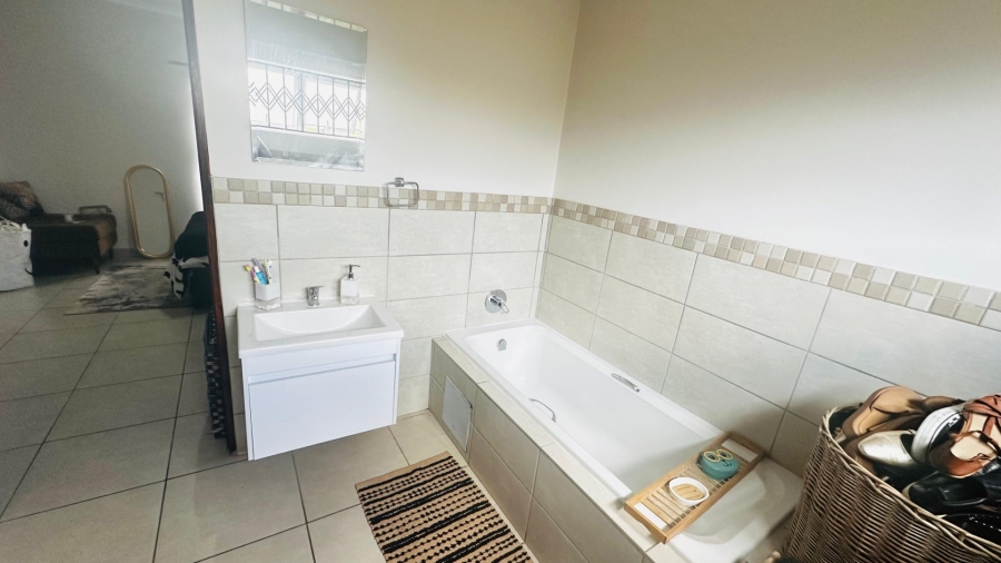 4 Bedroom Property for Sale in Roseacre Gauteng