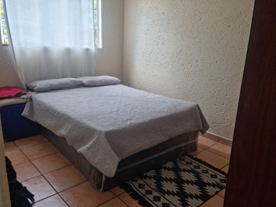 2 Bedroom Property for Sale in Die Hoewes Gauteng