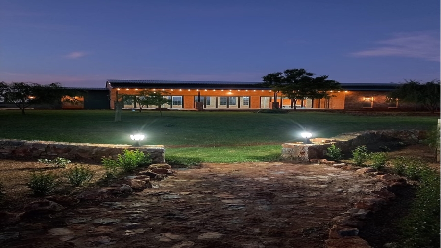 7 Bedroom Property for Sale in Witkop Gauteng