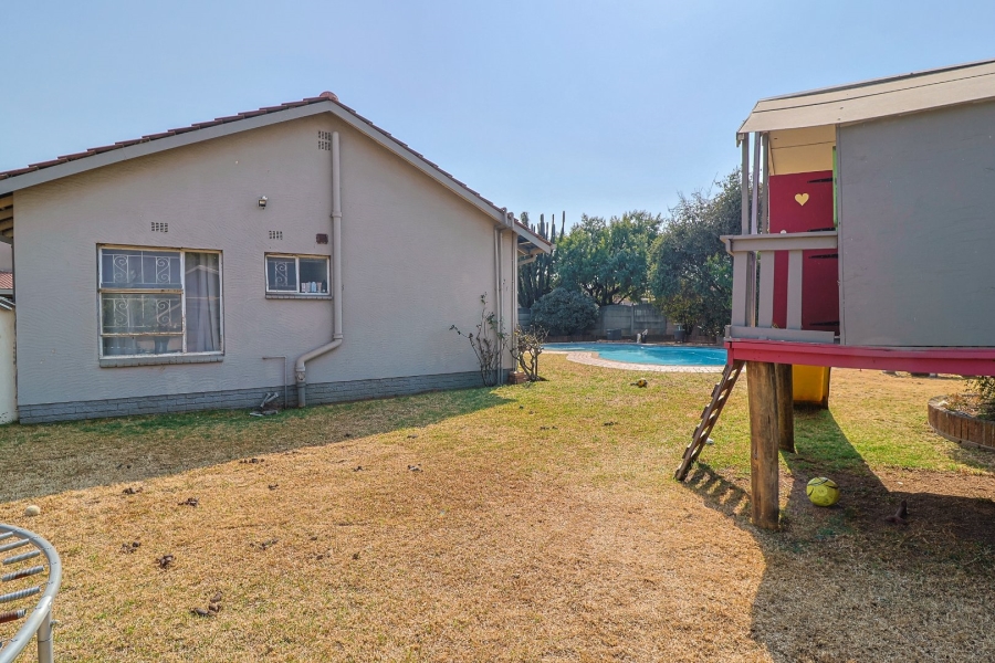 3 Bedroom Property for Sale in Verwoerdpark Gauteng