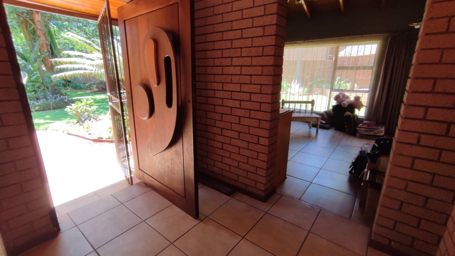 5 Bedroom Property for Sale in Eldoraigne Gauteng