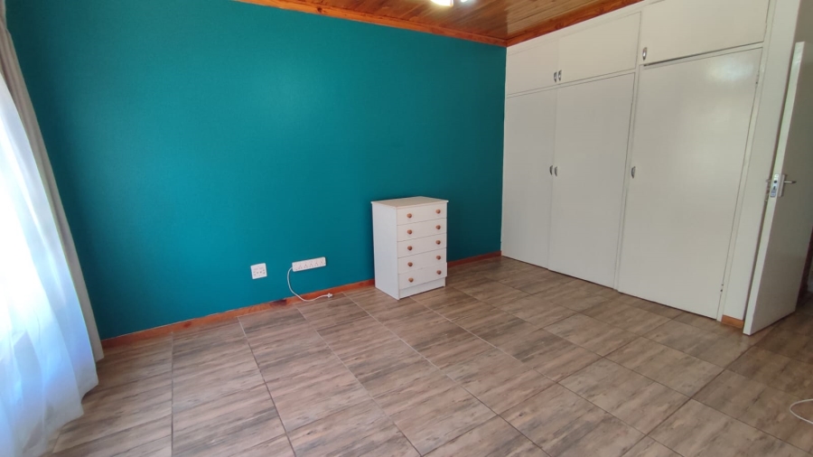 5 Bedroom Property for Sale in Eldoraigne Gauteng