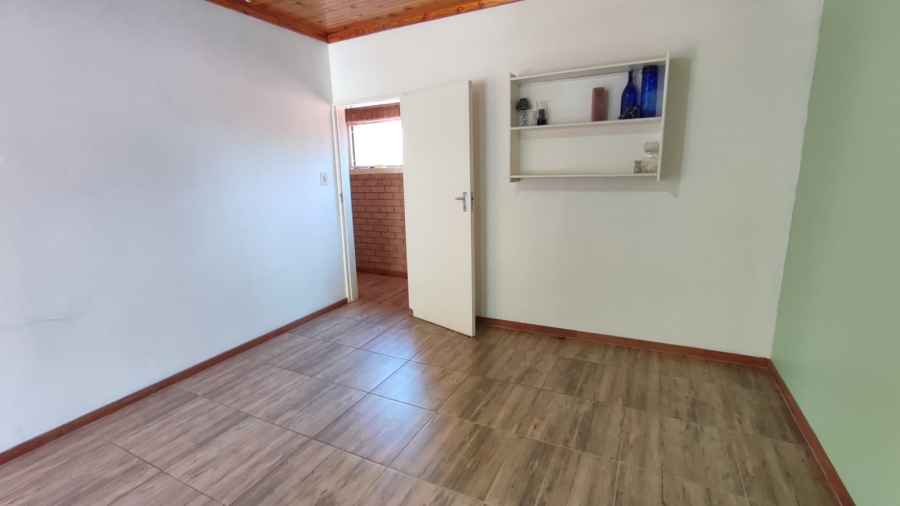 5 Bedroom Property for Sale in Eldoraigne Gauteng