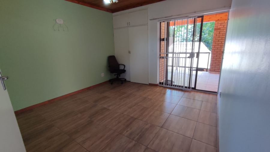 5 Bedroom Property for Sale in Eldoraigne Gauteng