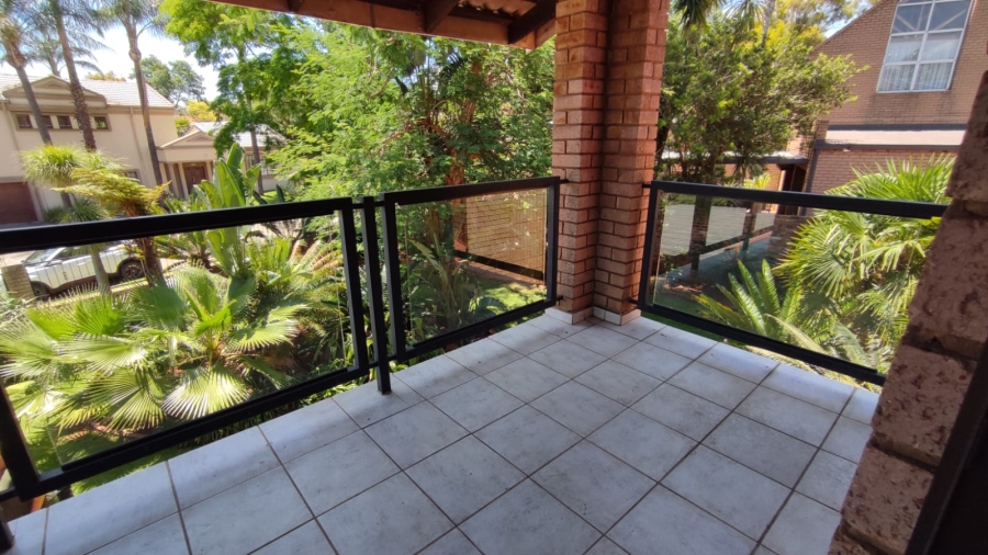 5 Bedroom Property for Sale in Eldoraigne Gauteng