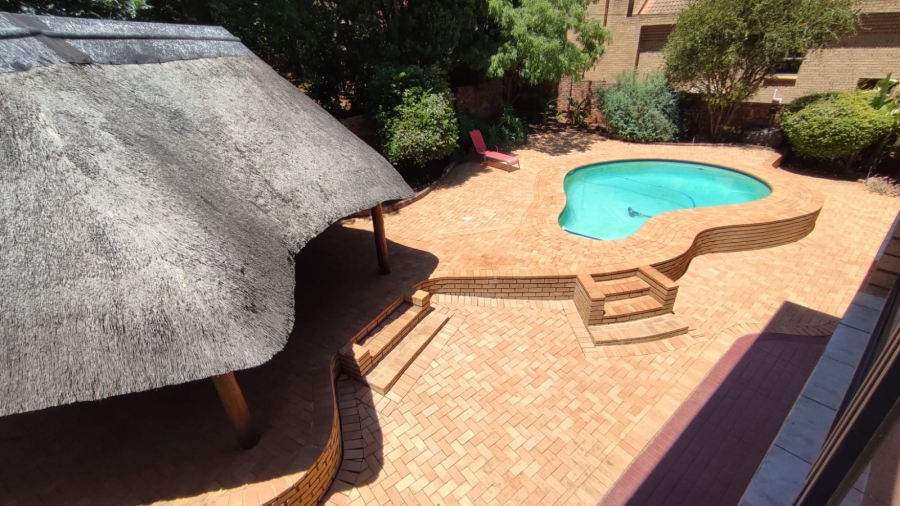 5 Bedroom Property for Sale in Eldoraigne Gauteng