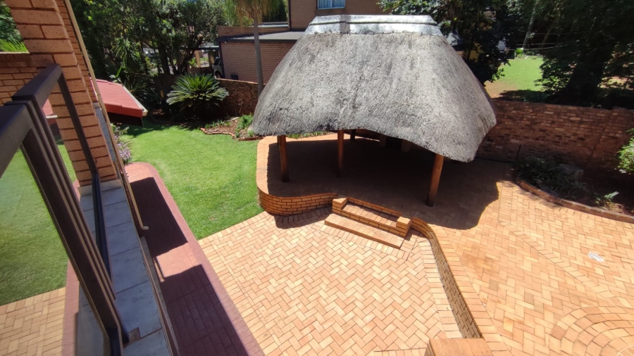 5 Bedroom Property for Sale in Eldoraigne Gauteng