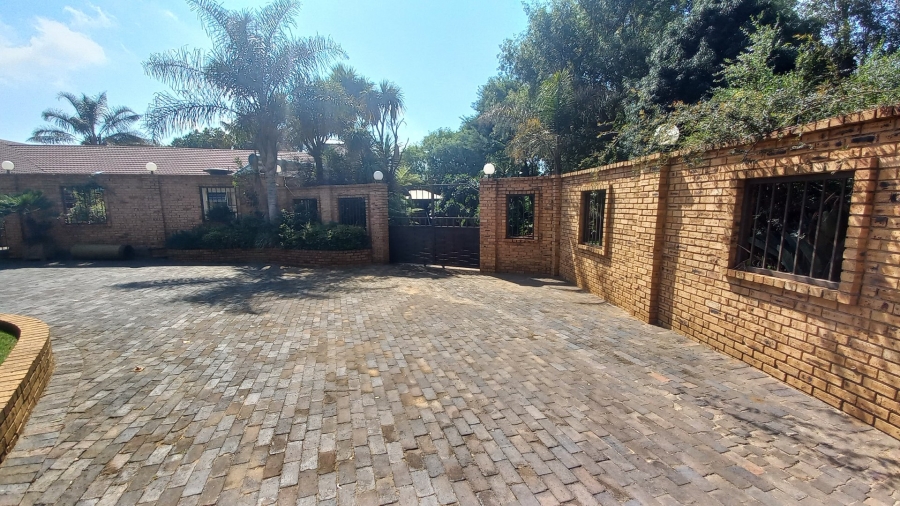  Bedroom Property for Sale in Groblerpark Gauteng