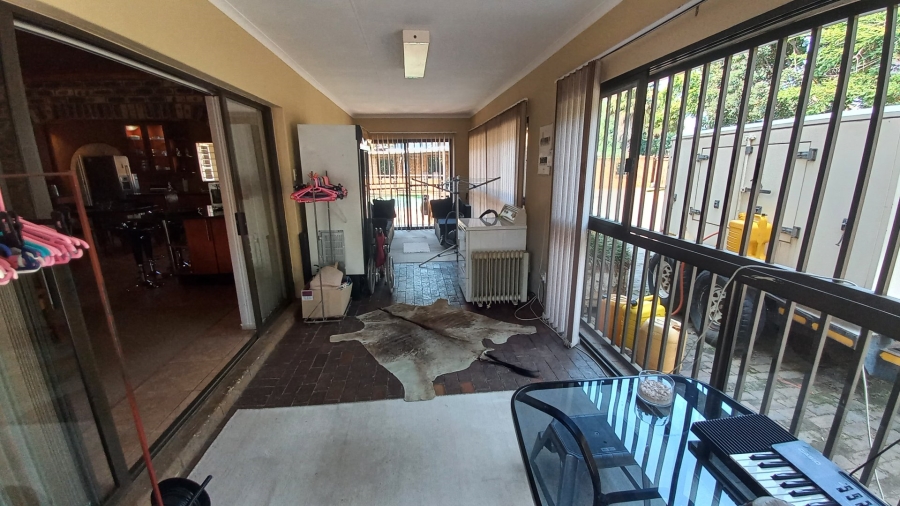  Bedroom Property for Sale in Groblerpark Gauteng