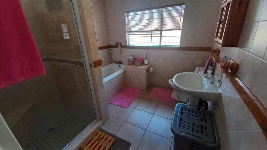  Bedroom Property for Sale in Groblerpark Gauteng