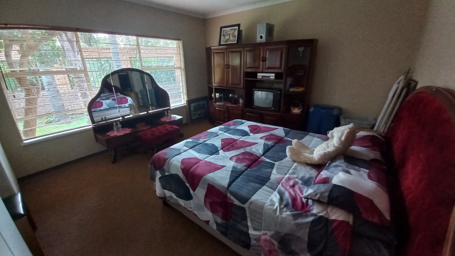  Bedroom Property for Sale in Groblerpark Gauteng