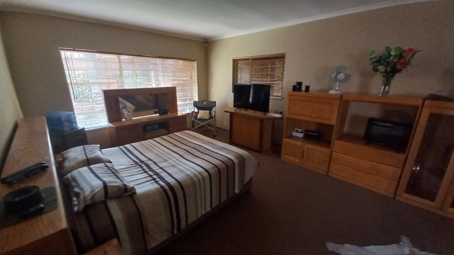  Bedroom Property for Sale in Groblerpark Gauteng