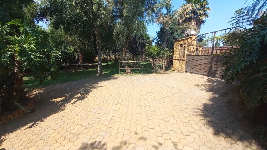  Bedroom Property for Sale in Groblerpark Gauteng