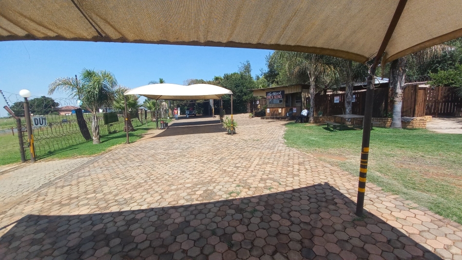  Bedroom Property for Sale in Groblerpark Gauteng