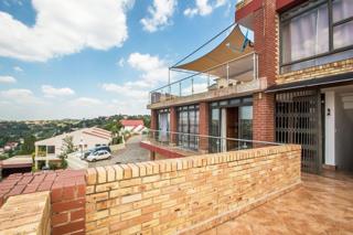 6 Bedroom Property for Sale in Roodekrans Gauteng