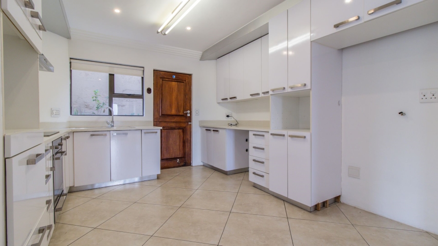 3 Bedroom Property for Sale in Bassonia Rock Gauteng