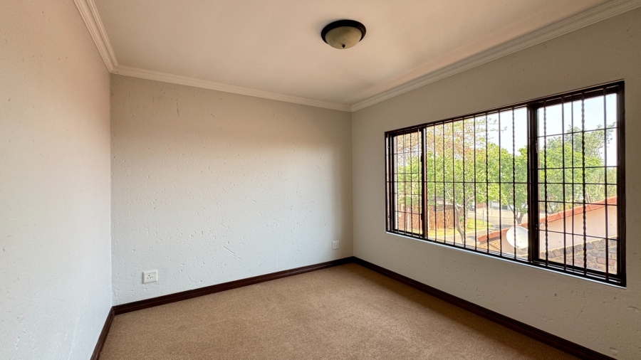 To Let 3 Bedroom Property for Rent in Pierre Van Ryneveld Gauteng