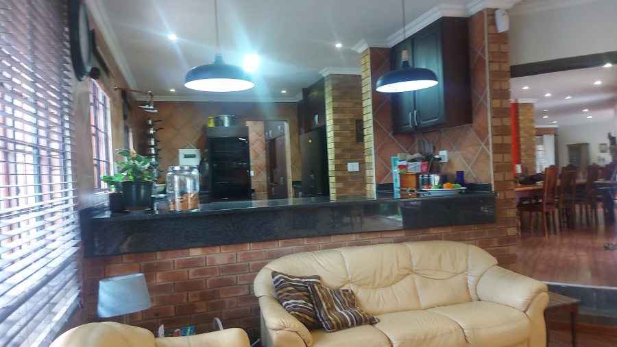 4 Bedroom Property for Sale in Faerie Glen Gauteng